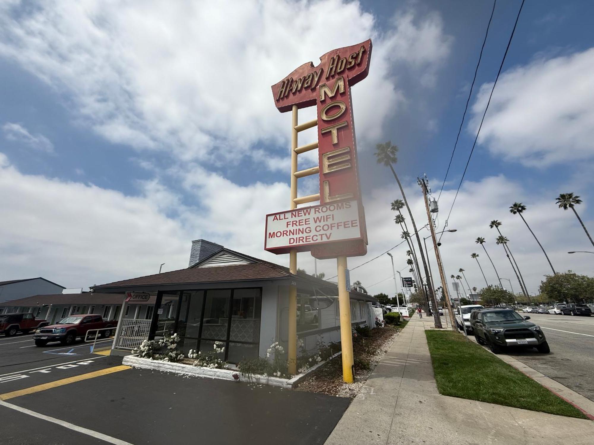 Hi-way Host Motel Pasadena