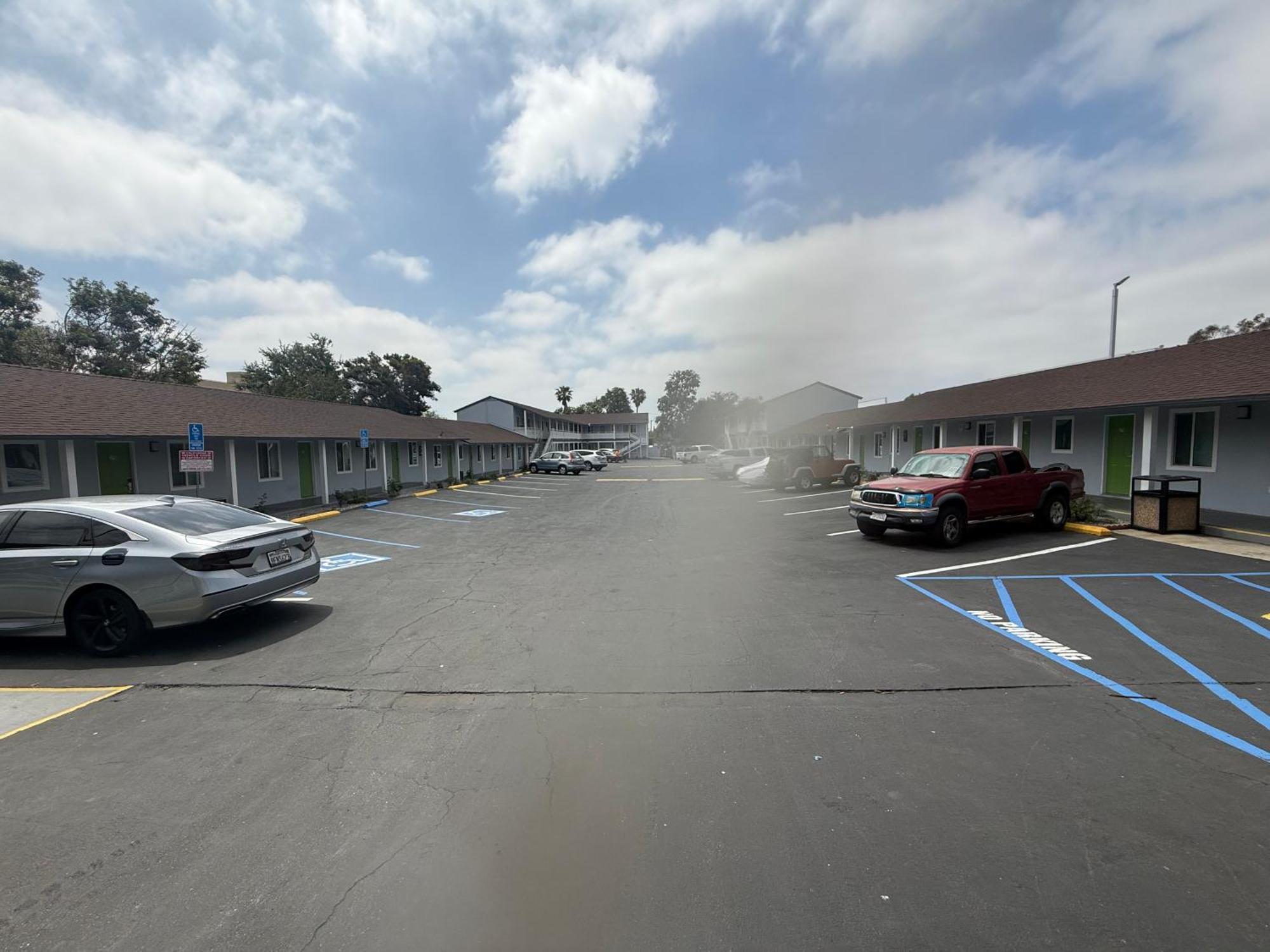 Motel Hi-way Host Pasadena